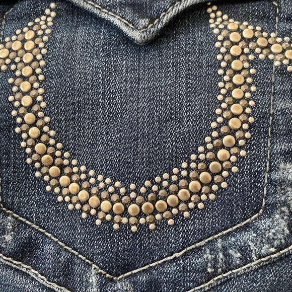 TRUE RELIGION WOMEN'S CURVY SKINNY WITH FLAP STUD LOGO JEANS - Picture 3 of 4